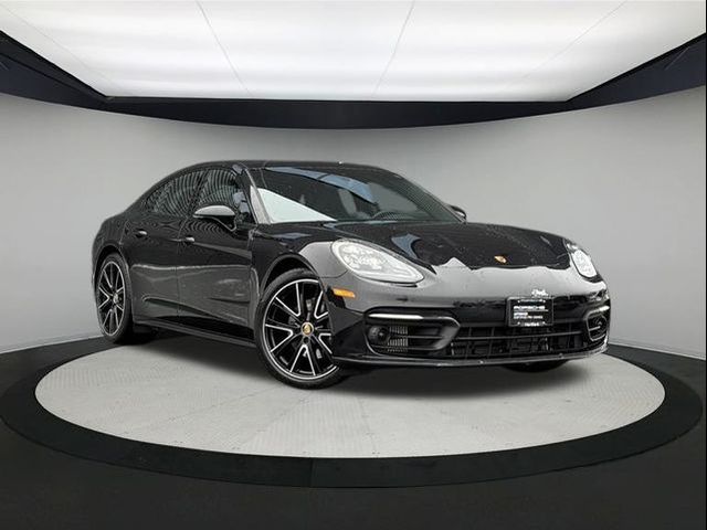 2023 Porsche Panamera 4 Platinum Edition