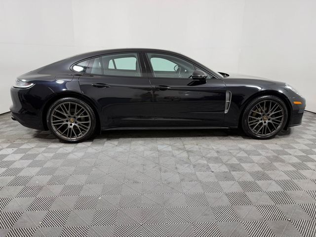 2023 Porsche Panamera 4 Platinum Edition