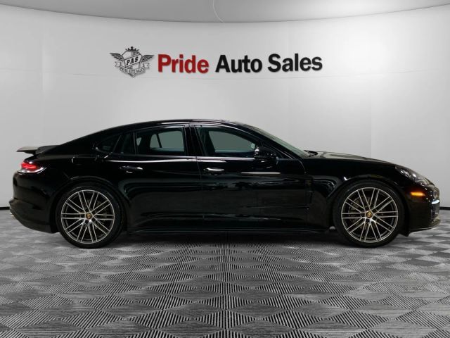 2023 Porsche Panamera 4