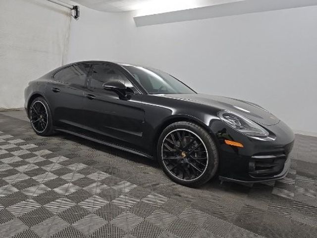 2023 Porsche Panamera Base