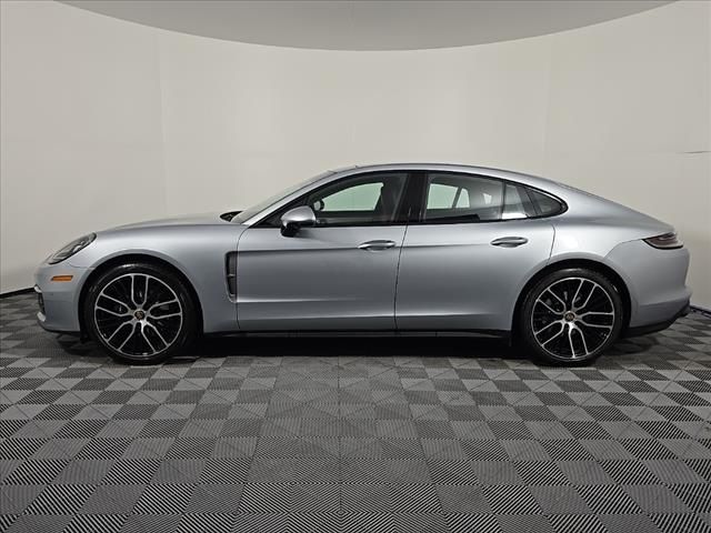 2023 Porsche Panamera 4 Platinum Edition