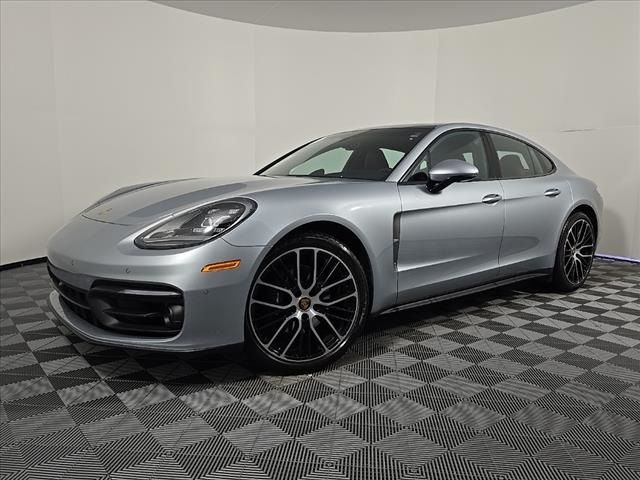 2023 Porsche Panamera 4 Platinum Edition