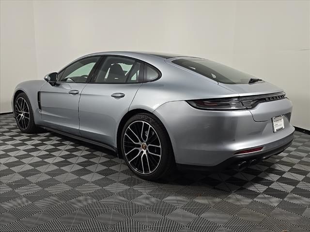 2023 Porsche Panamera 4 Platinum Edition