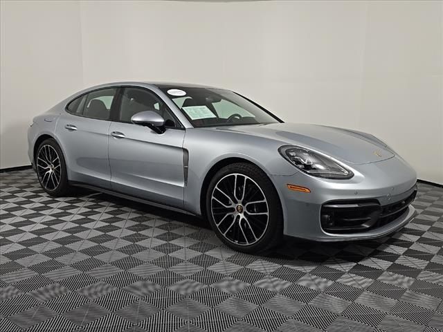 2023 Porsche Panamera 4 Platinum Edition