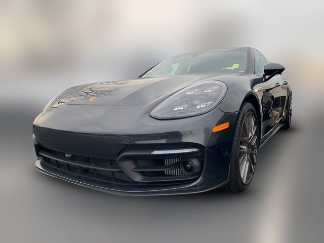 2023 Porsche Panamera 4 Platinum Edition