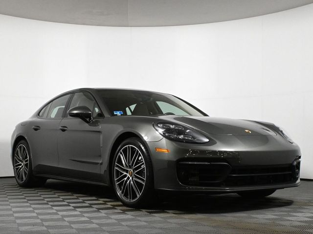 2023 Porsche Panamera Base