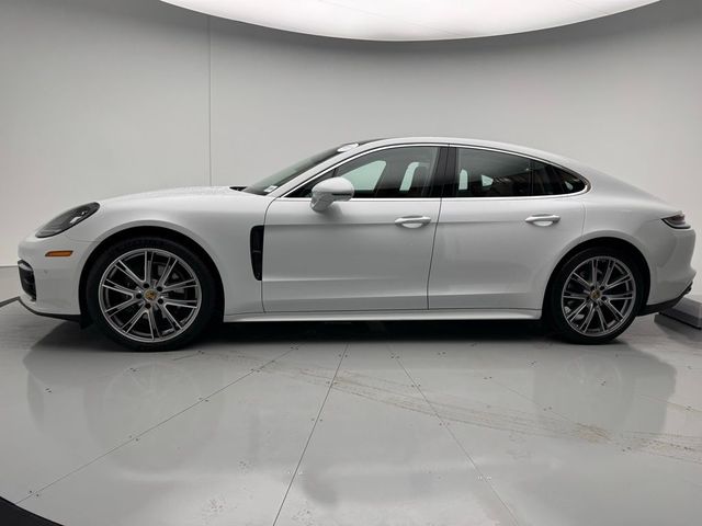 2023 Porsche Panamera Base