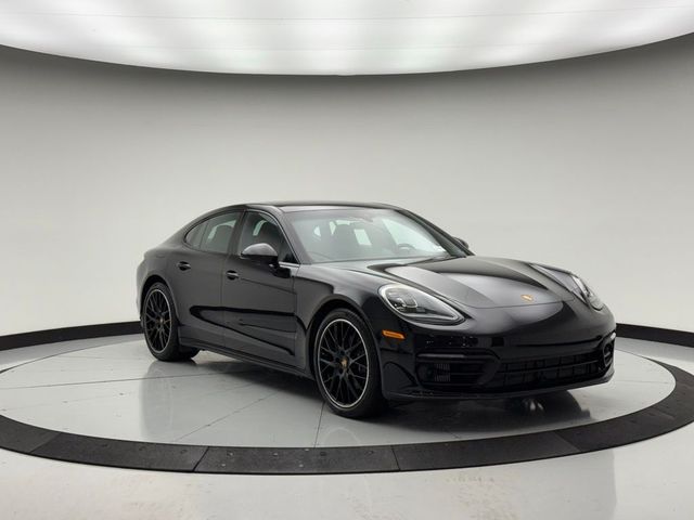 2023 Porsche Panamera Base