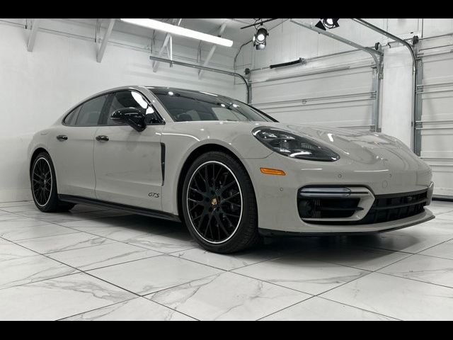 2023 Porsche Panamera GTS