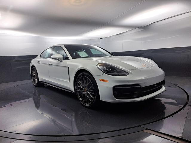 2023 Porsche Panamera 