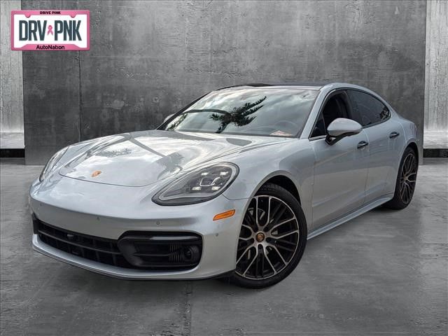 2023 Porsche Panamera Platinum Edition