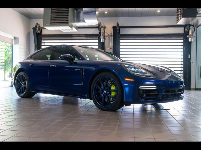 2023 Porsche Panamera E-Hybrid 4 Platinum Edition