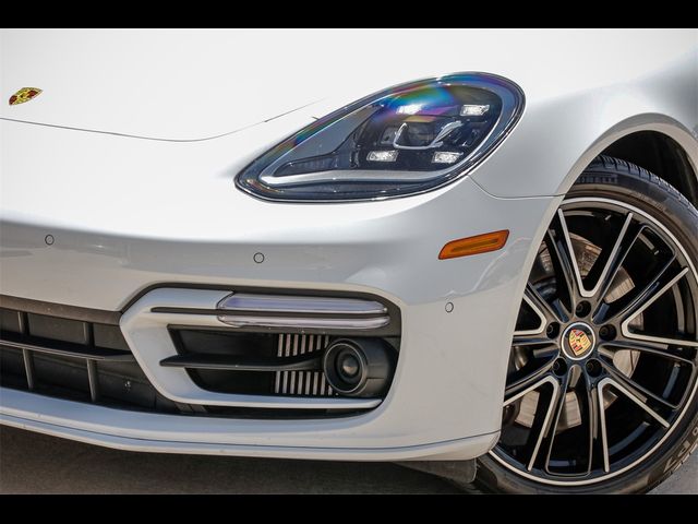 2023 Porsche Panamera 