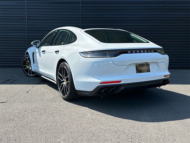 2023 Porsche Panamera 