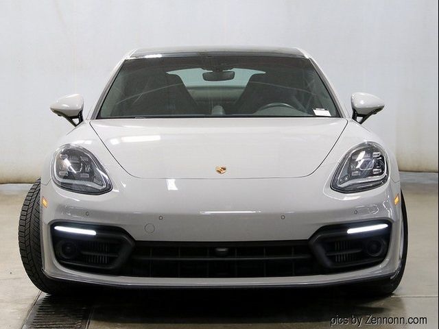 2023 Porsche Panamera 