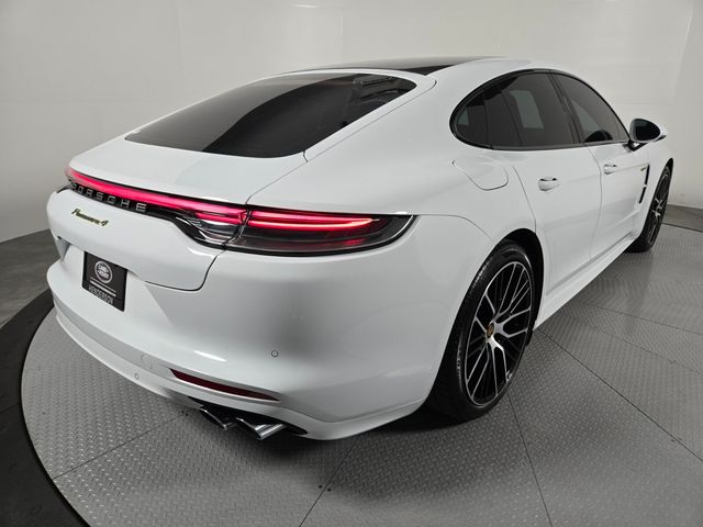 2023 Porsche Panamera 