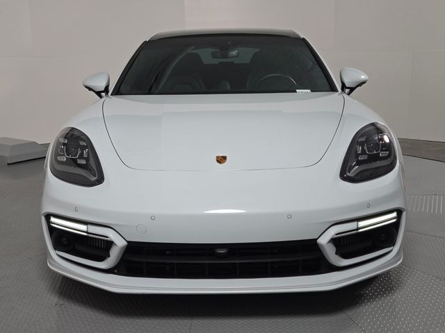 2023 Porsche Panamera 