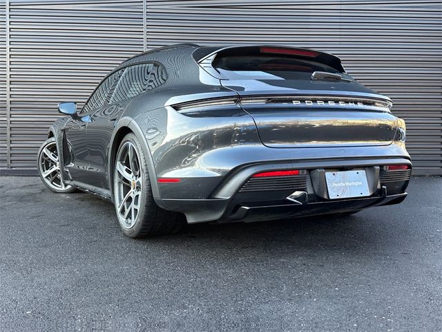 2023 Porsche Taycan Turbo