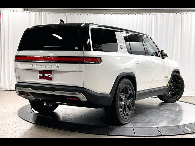 2023 Rivian R1S Adventure Package