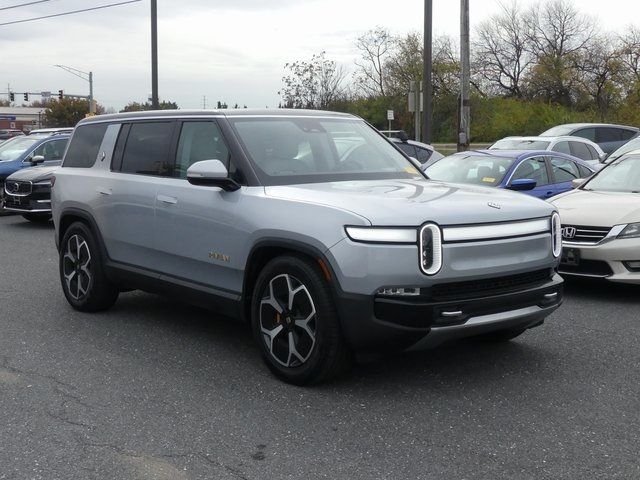 2023 Rivian R1S Adventure