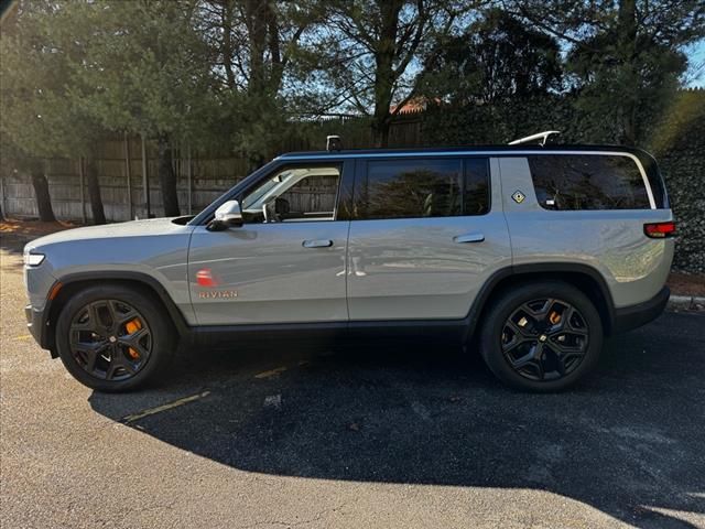 2023 Rivian R1S Adventure