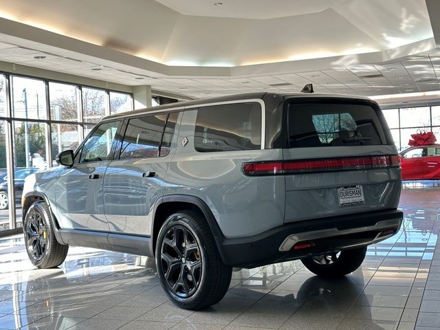 2023 Rivian R1S Adventure