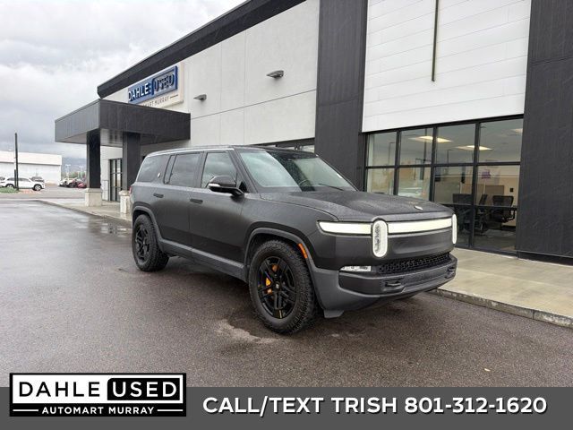 2023 Rivian R1S Adventure