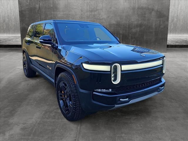 2023 Rivian R1S Adventure