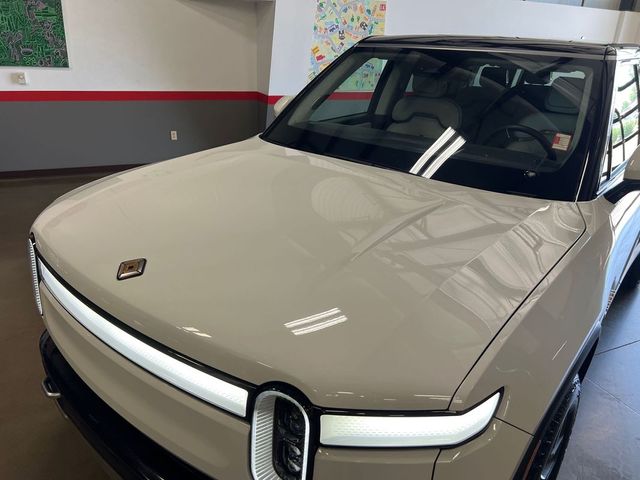 2023 Rivian R1S Adventure