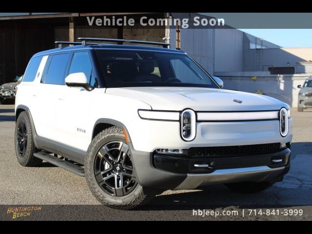 2023 Rivian R1S Adventure