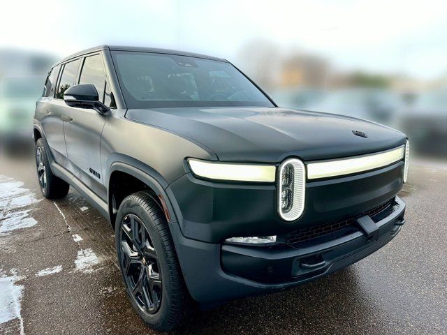 2023 Rivian R1S Adventure