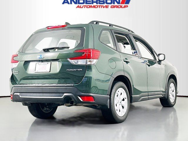 2023 Subaru Forester Base