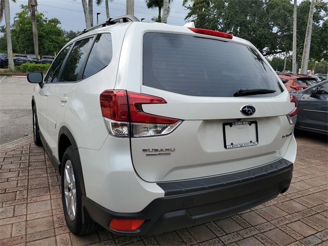 2023 Subaru Forester Base