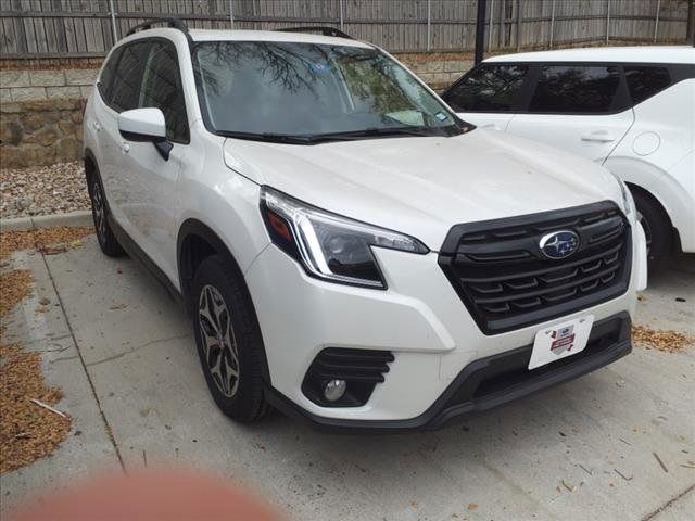 2023 Subaru Forester Premium