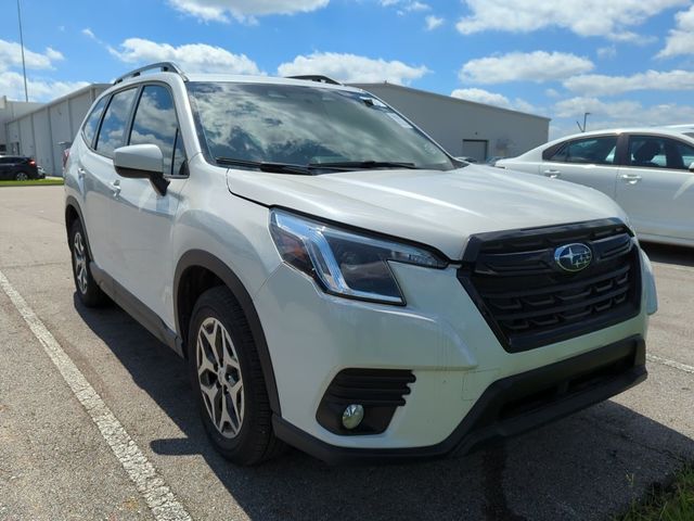 2023 Subaru Forester Premium