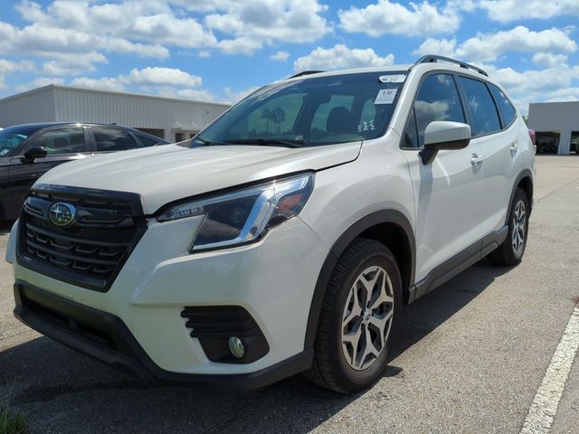 2023 Subaru Forester Premium