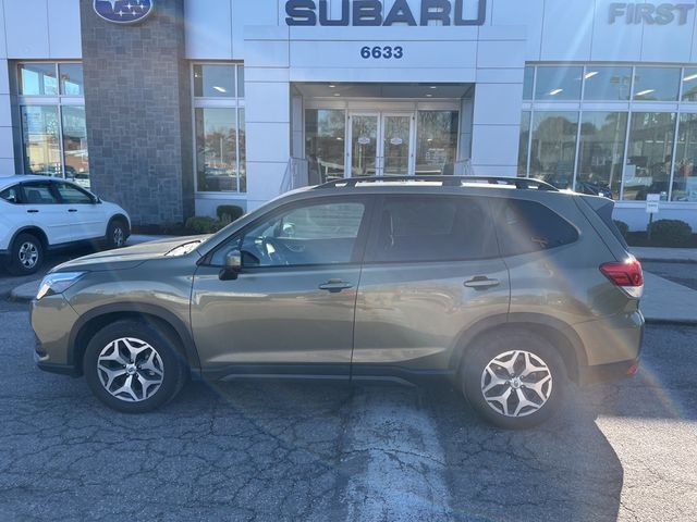 2023 Subaru Forester Premium