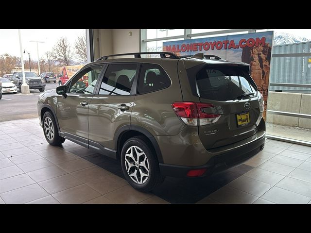 2023 Subaru Forester Premium