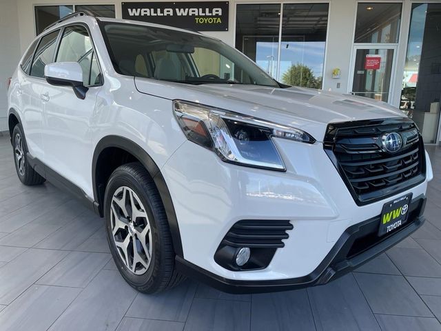 2023 Subaru Forester Premium