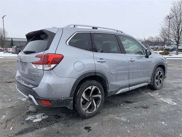 2023 Subaru Forester Touring