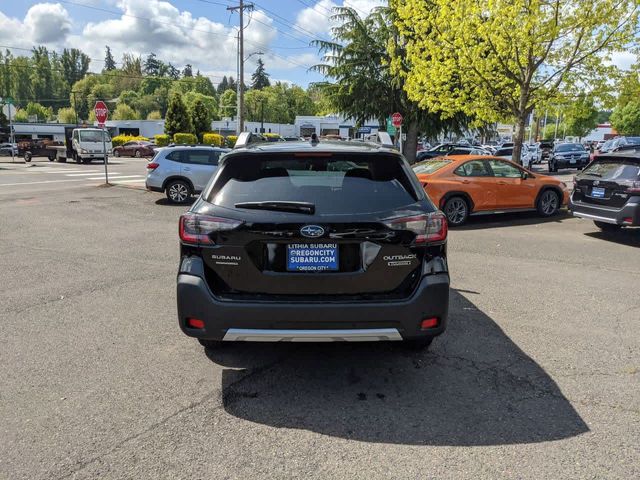 2023 Subaru Outback Touring