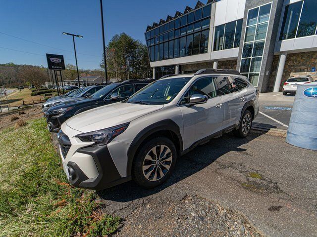 2023 Subaru Outback Touring XT