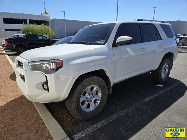 2023 Toyota 4Runner SR5