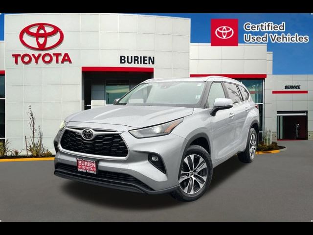 2023 Toyota Highlander XLE