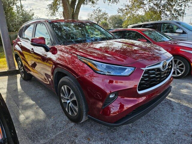 2023 Toyota Highlander XLE