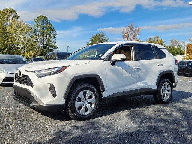 2023 Toyota RAV4 LE