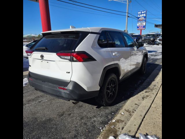 2023 Toyota RAV4 LE