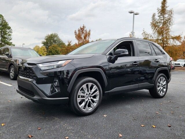 2023 Toyota RAV4 XLE Premium