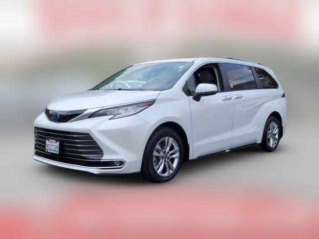 2023 Toyota Sienna Limited