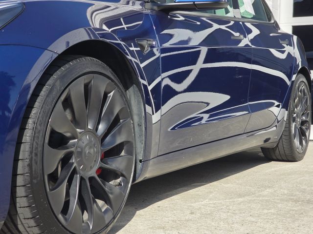 2023 Tesla Model 3 Performance